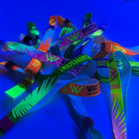 Stoffarmbänder (15 x 340 mm, einseitig farbig FLUORESCENT bedruckt mit variablen Daten) - mit wiederverschließbarem Verschluss aus Bambus-Kunststoff